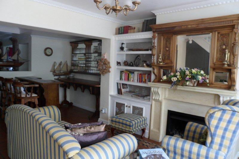 Birkenhead Manor Hotel Bloubergstrand Room photo